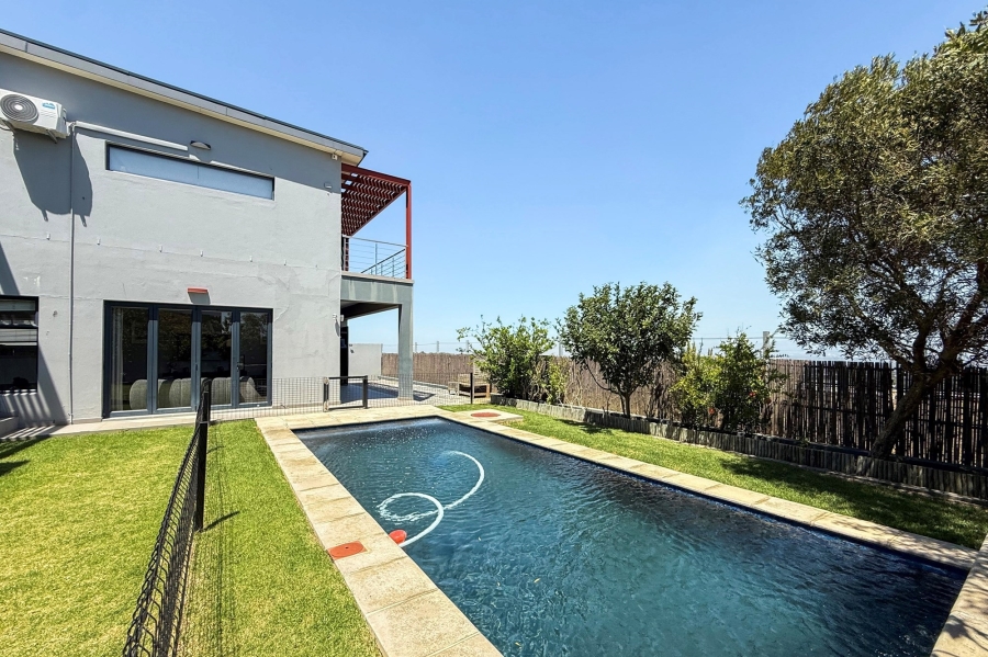 4 Bedroom Property for Sale in Baronetcy Estate Western Cape